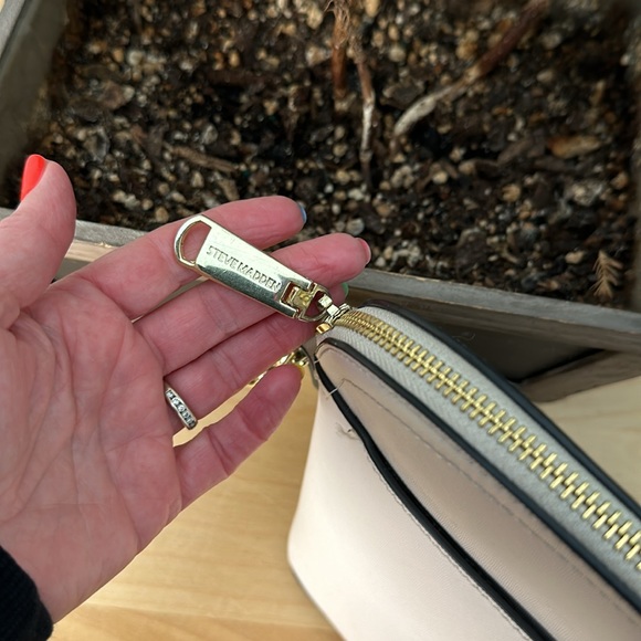 Steve Madden Purse - Picture 3 of 6